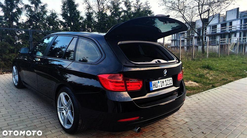 BMW Seria 3 320d - 23