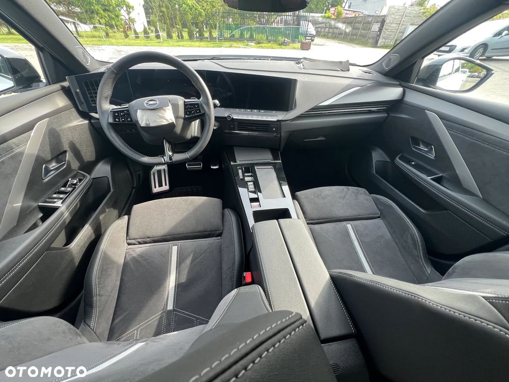 Opel Astra GSe - 12