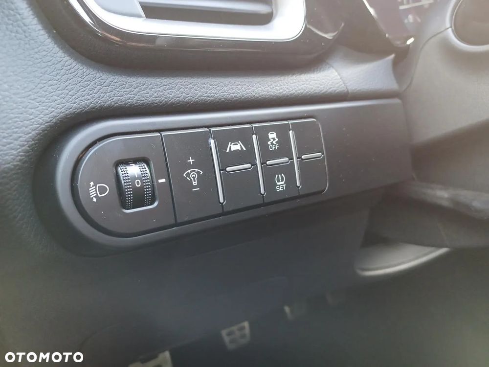 Kia ProCeed 1.5 T-GDI GT Line - 21