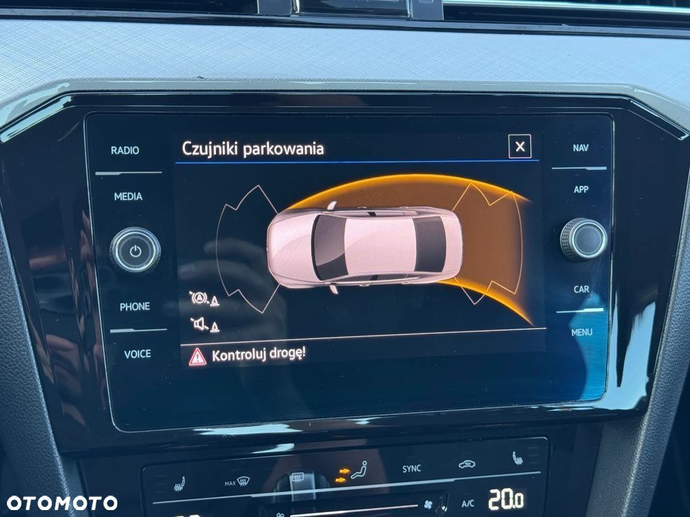 Volkswagen Passat 2.0 TSI Business DSG - 20