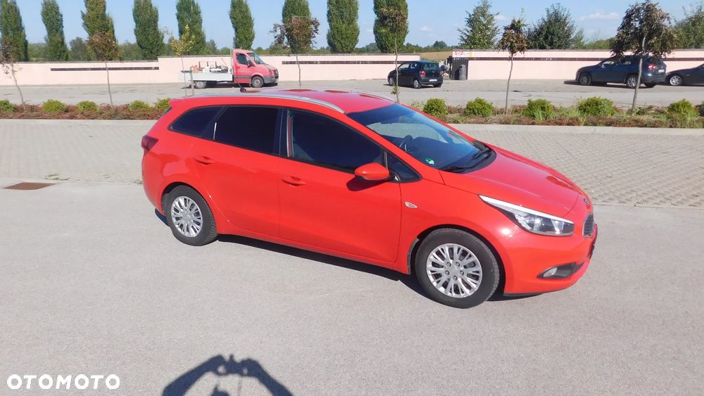 Kia Ceed - 25