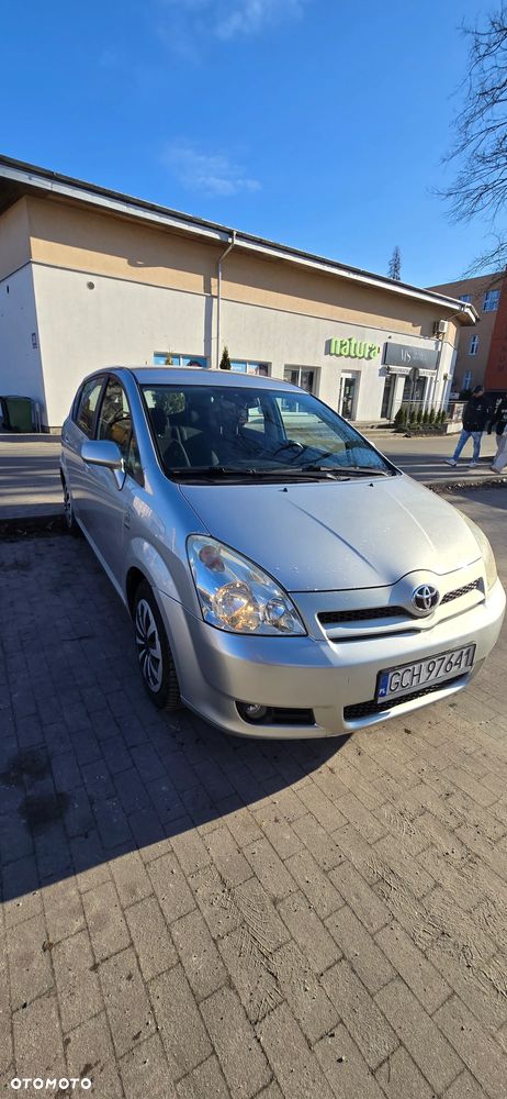 Toyota Corolla Verso - 3