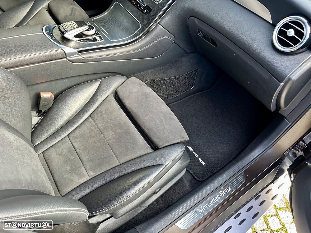 Mercedes-Benz GLC 300 e Coupe 4Matic 9G-TRONIC AMG Line - 38