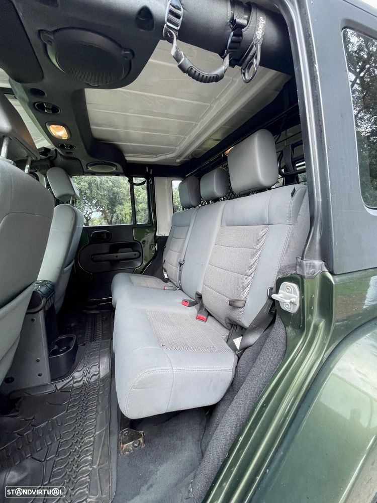 Jeep Wrangler Unlimited 2.8 CRD ATX Sahara Limited - 23