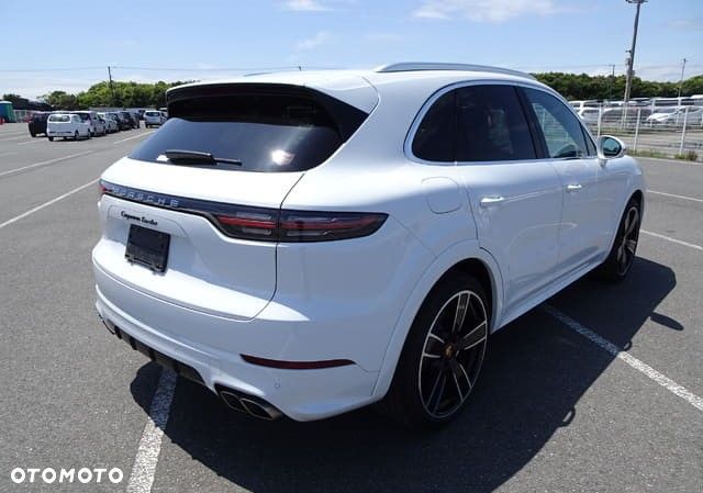 Porsche Cayenne - 4