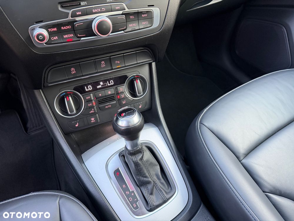 Audi Q3 2.0 TDI S tronic design - 21