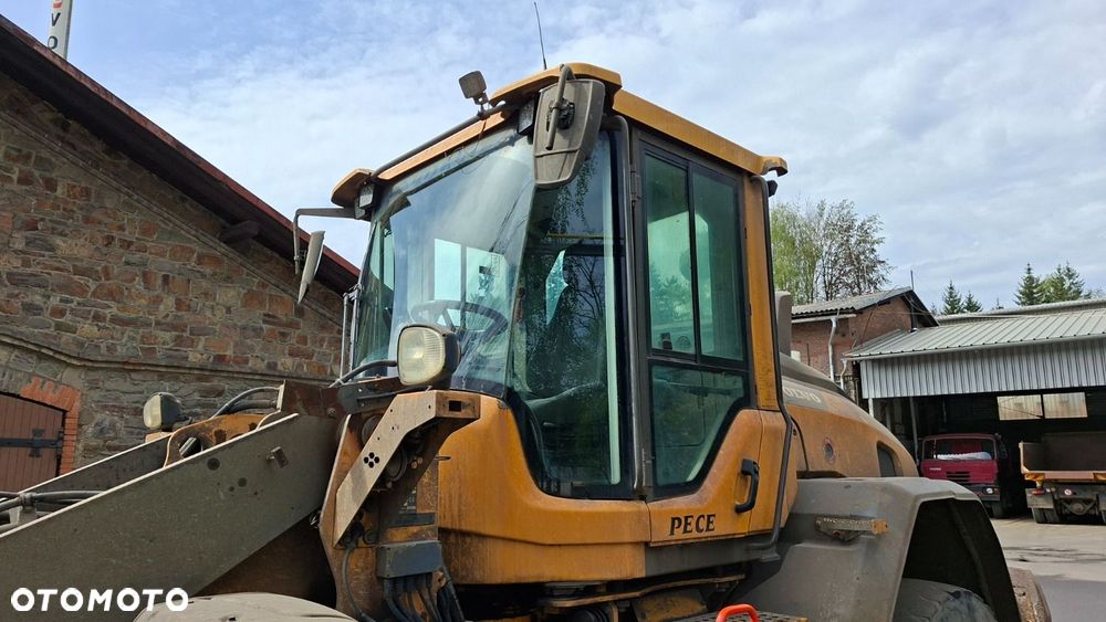 Volvo L 70 H 4X4 - 27