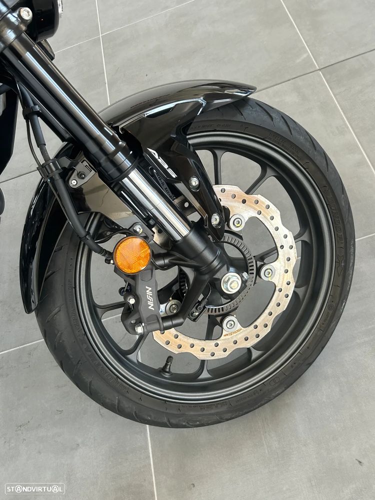 Honda CB 125R - 8