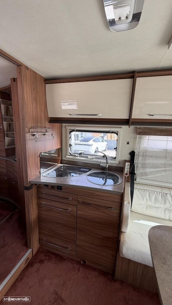 Itineo Famili MC650 cama central à esquerda e basculante - 13