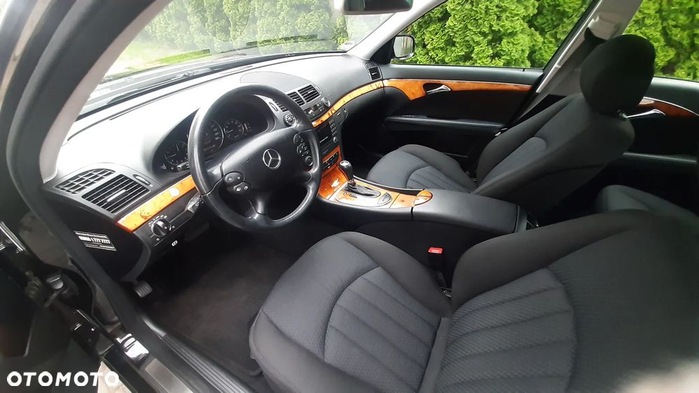 Mercedes-Benz Klasa E 200 Kompressor Automatik Elegance - 24