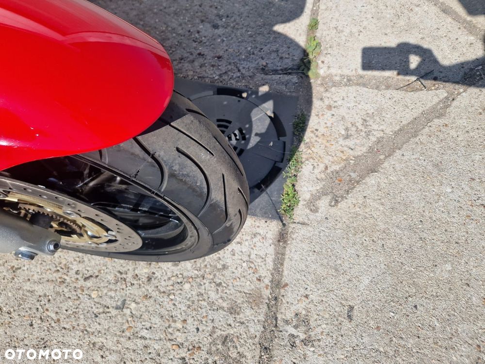 Honda VFR - 28