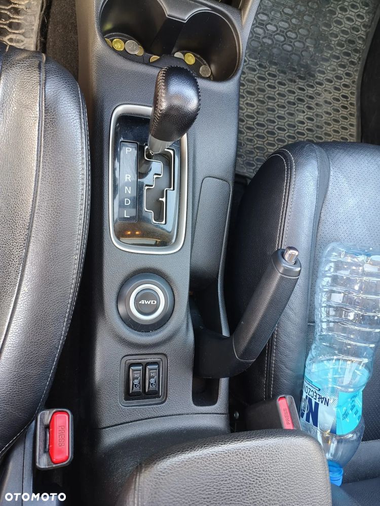 Mitsubishi Outlander - 8