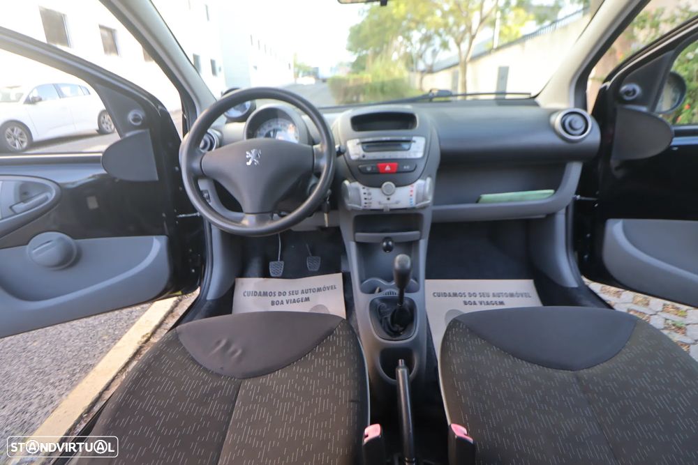 Peugeot 107 1.0 Trendy - 17