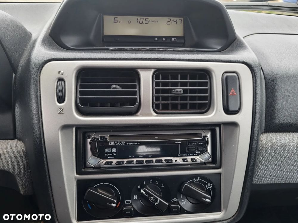 Mitsubishi Pajero Pinin 1.8 2-kolory - 15