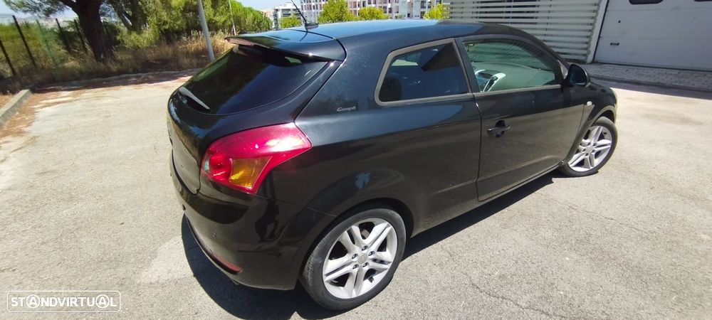 Kia Ceed S Coupé 1.6 CRDi EX - 2