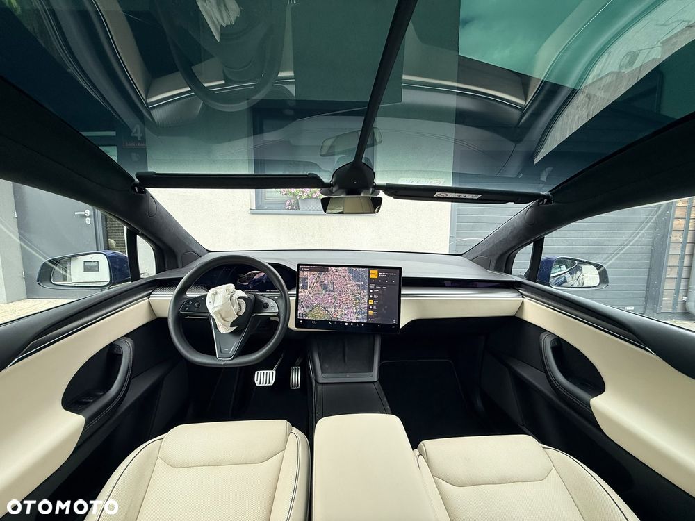 Tesla Model X Plaid - 23