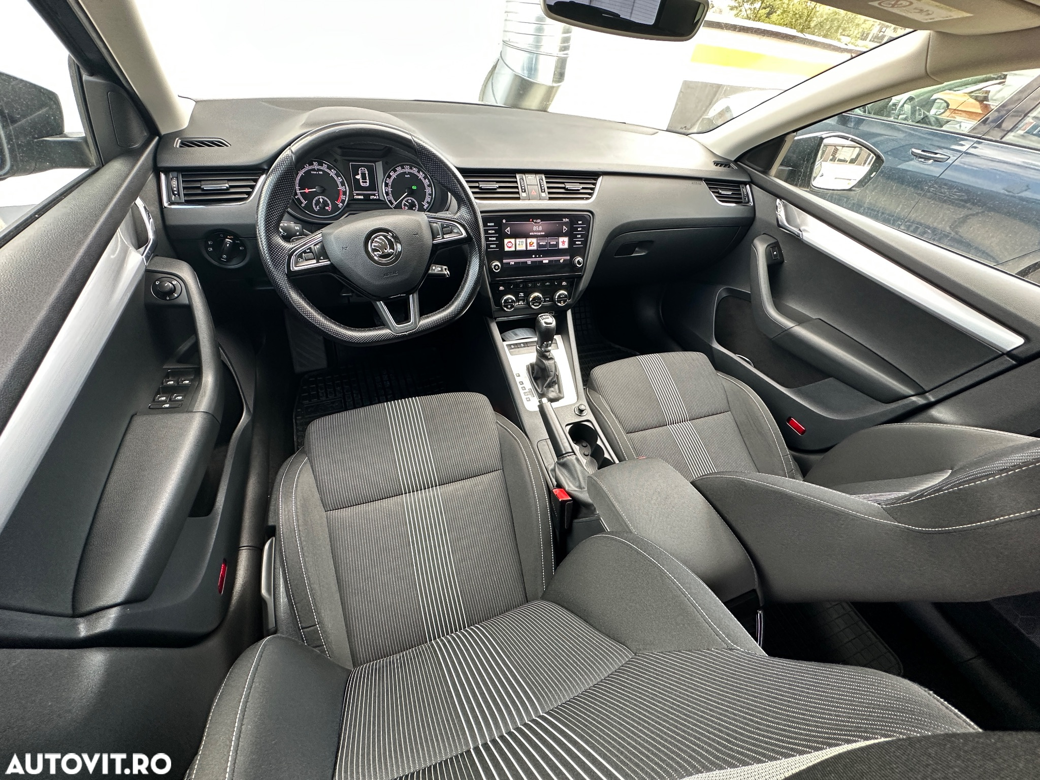 Skoda Octavia Combi Diesel 1.6 TDI DSG Style - 8