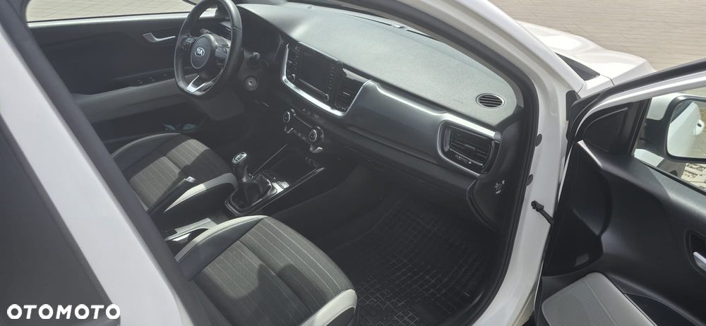 Kia Stonic 1.0 T-GDI L - 20