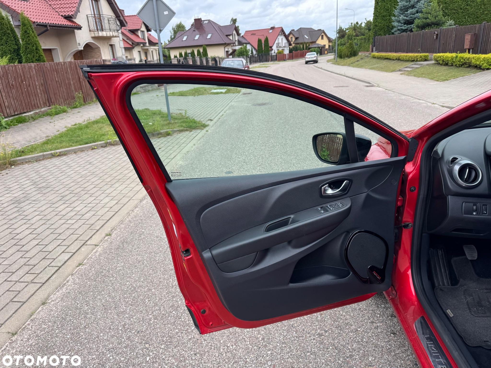 Renault Clio - 28