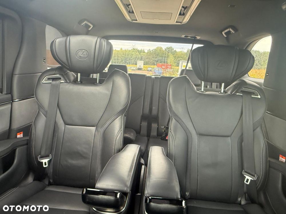 Lexus LM 350h Prestige - 33