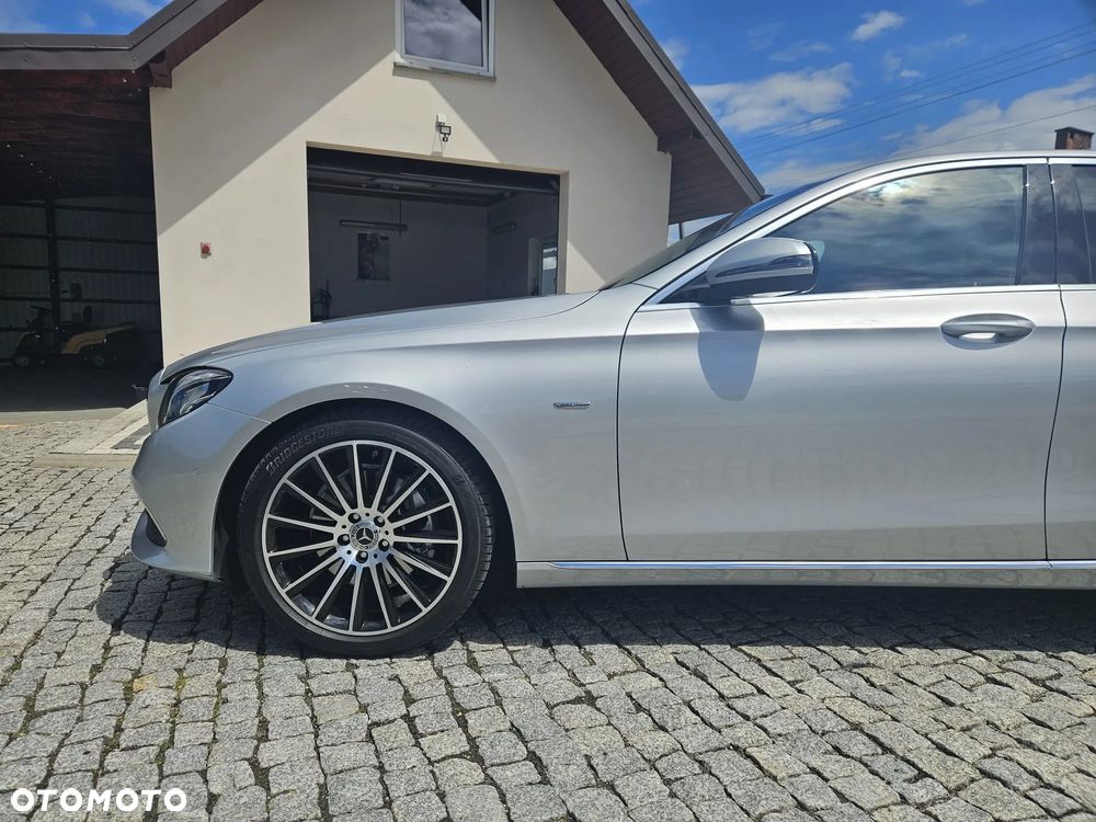 Mercedes-Benz Klasa E 220 d 9G-TRONIC - 14