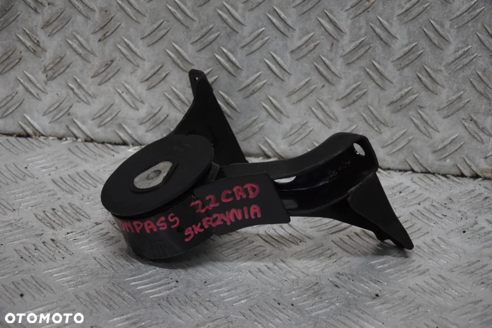 JEEP COMPASS  2.2 CRD ŁAPA SKRZYNI 2 WD - 1