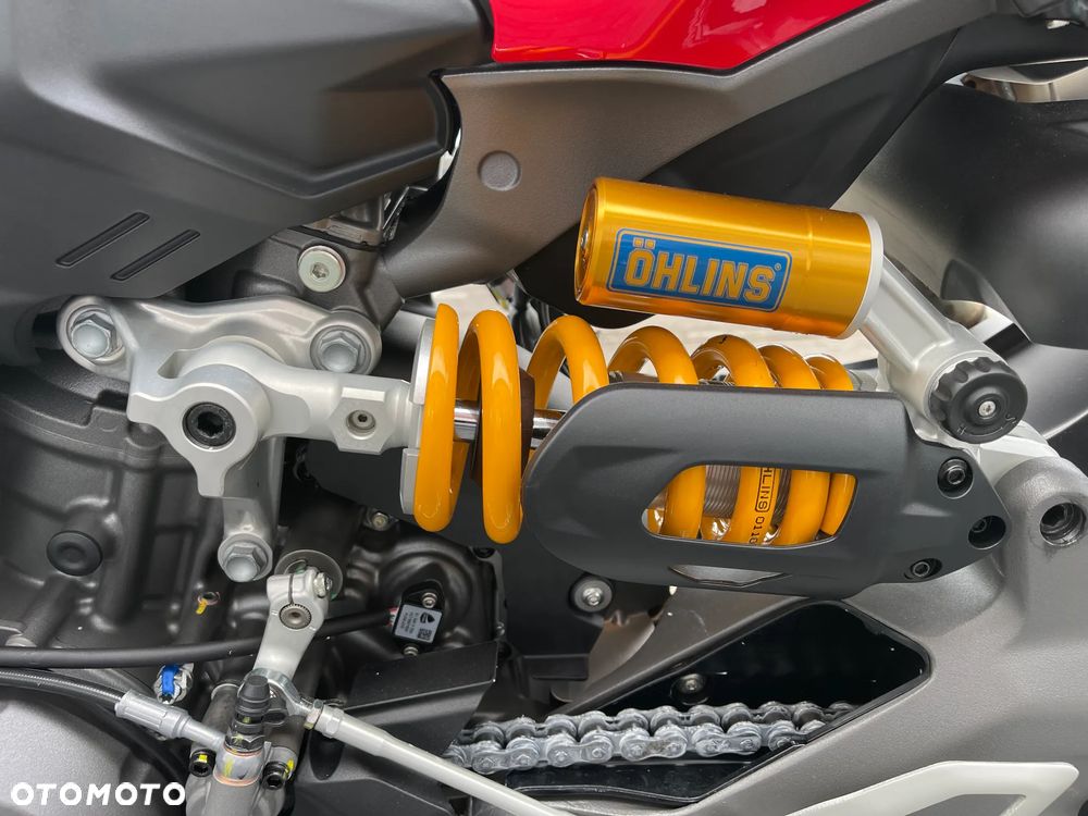 Ducati Streetfighter V2 - 18