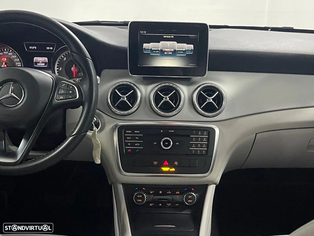 Mercedes-Benz CLA 180 d Shooting Brake Urban Aut. - 27