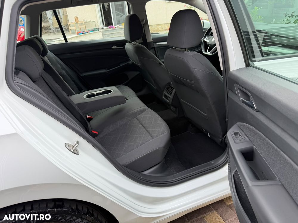Volkswagen Golf - 11