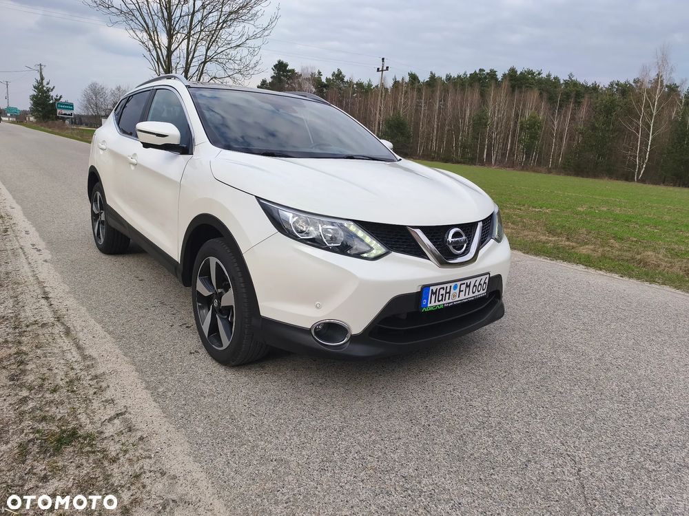 Nissan Qashqai 1.2 DIG-T 360 - 1