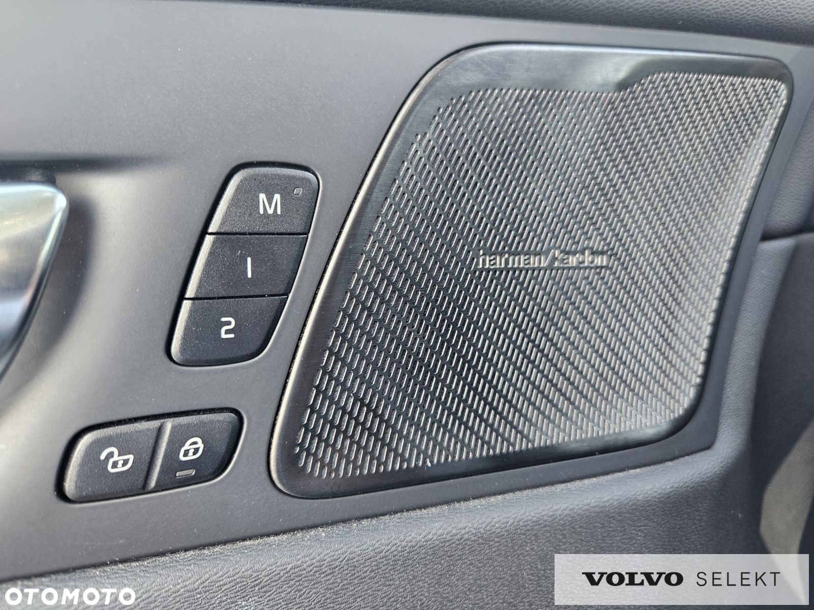 Volvo XC 60 - 30
