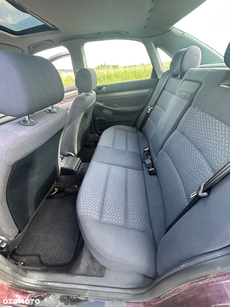 Audi A4 Limousine - 8