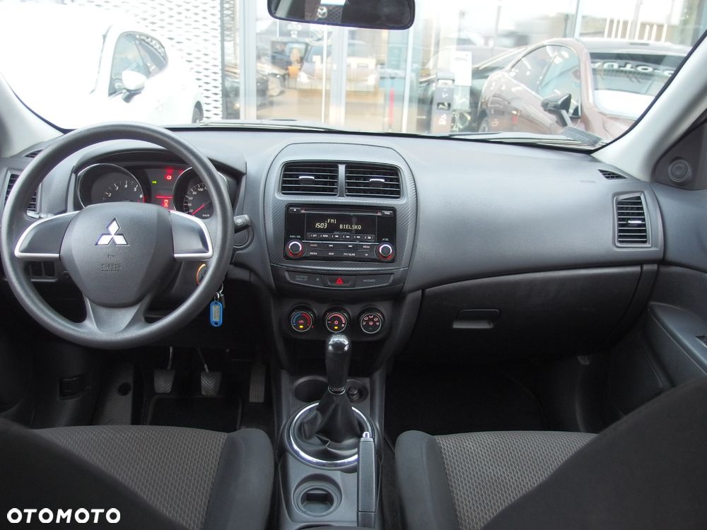 Mitsubishi ASX 1.6 Inform - 10
