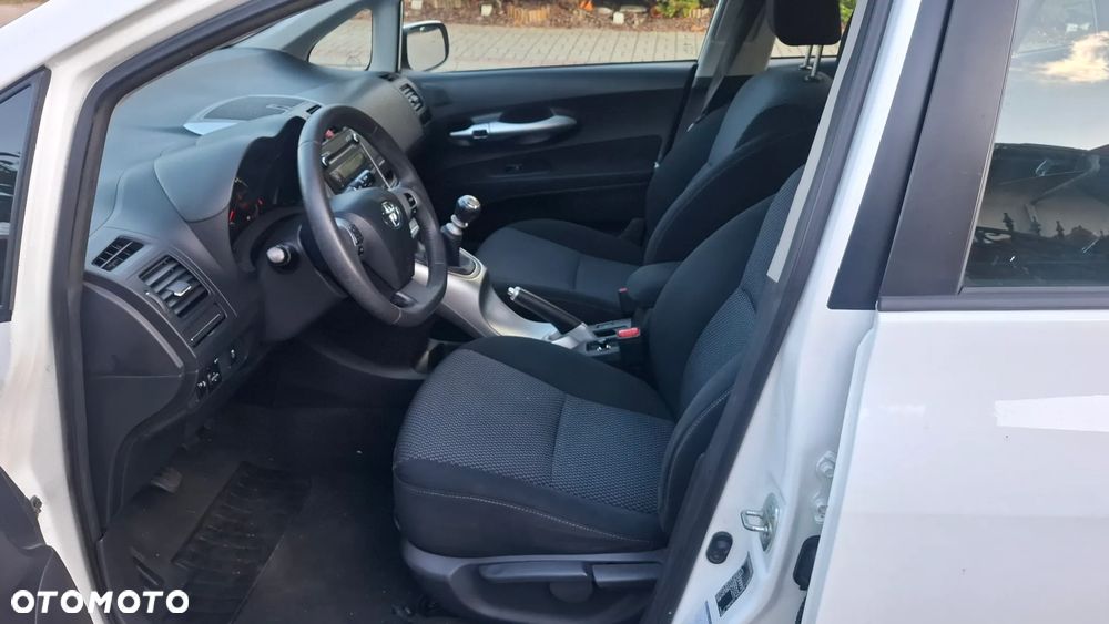 Toyota Auris 1.6 Edition - 11