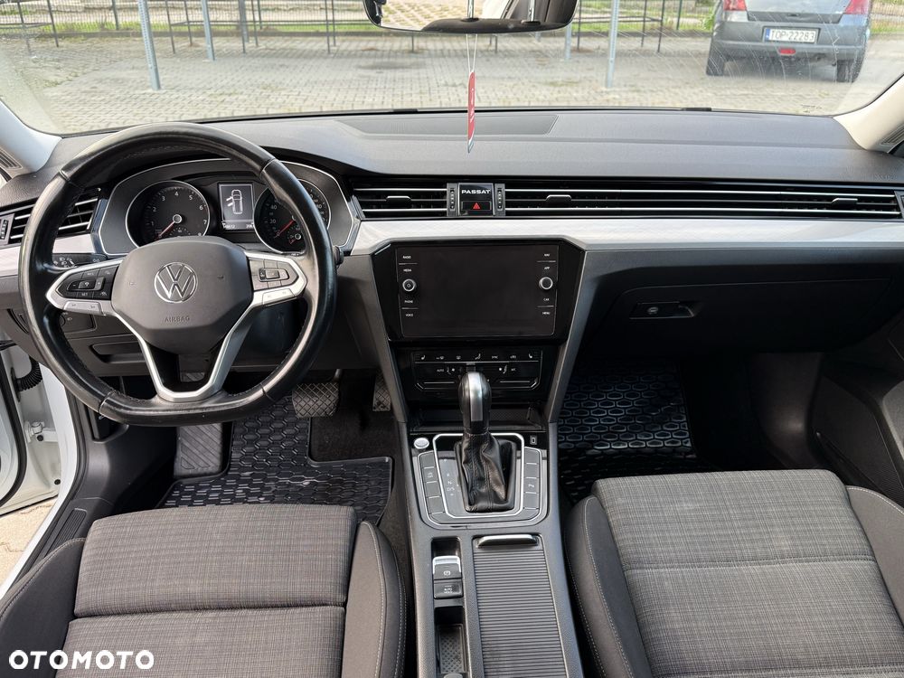 Volkswagen Passat - 8
