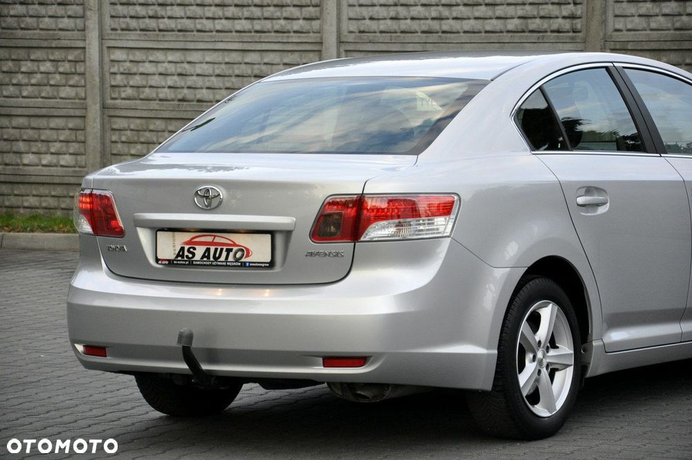 Toyota Avensis 1.8 Sol plus NAVI - 33