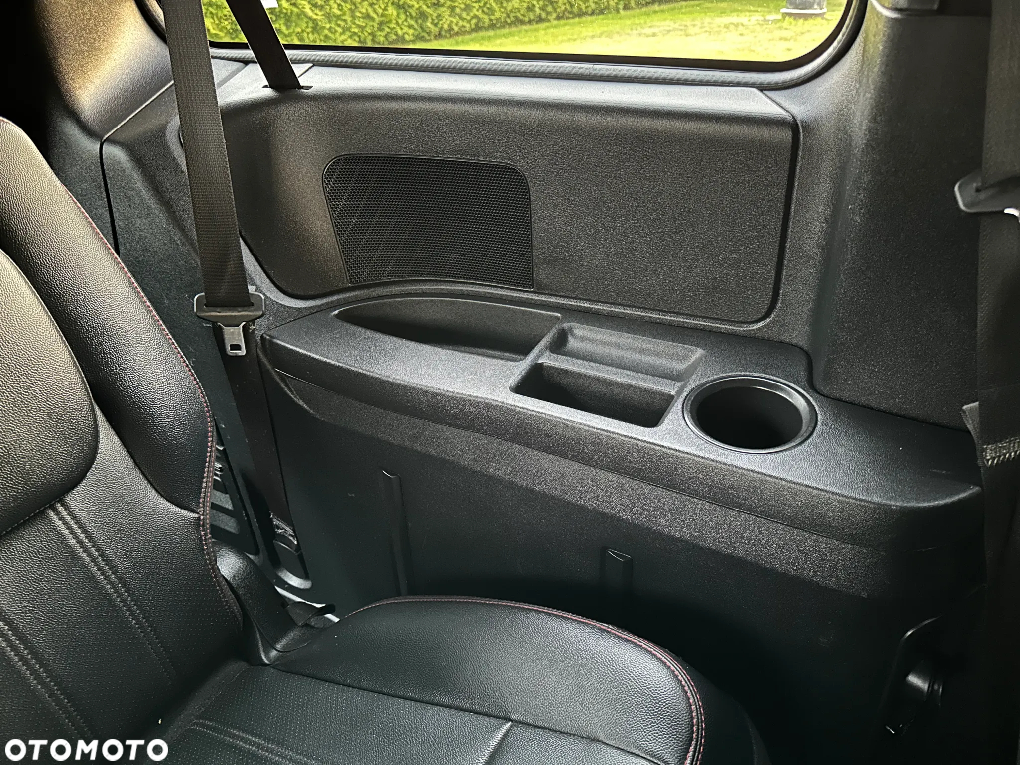 Dodge Grand Caravan 3.6 R/T - 13