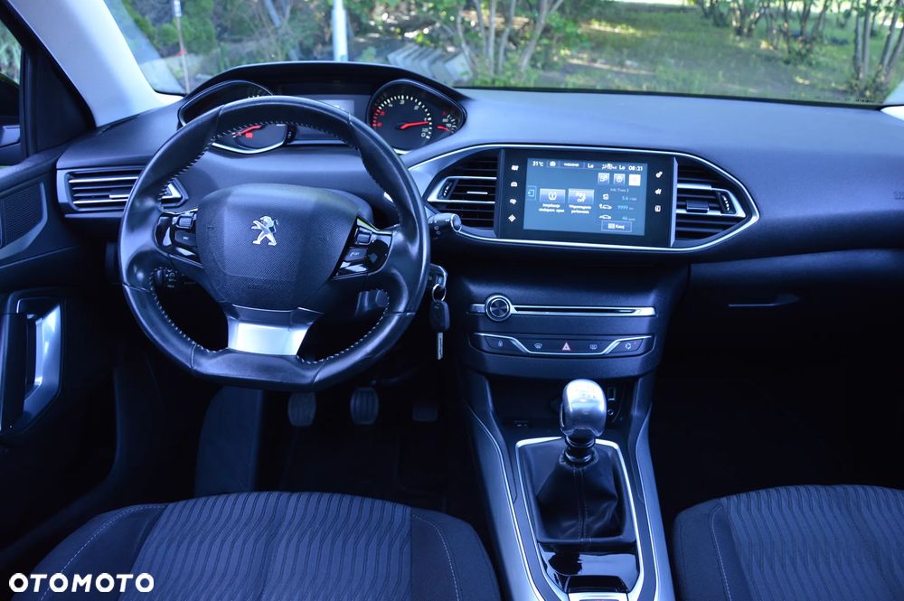 Peugeot 308 - 25