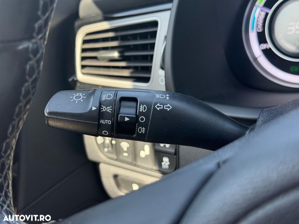Kia Niro 1.6 GDI 2WD Aut. Spirit - 36