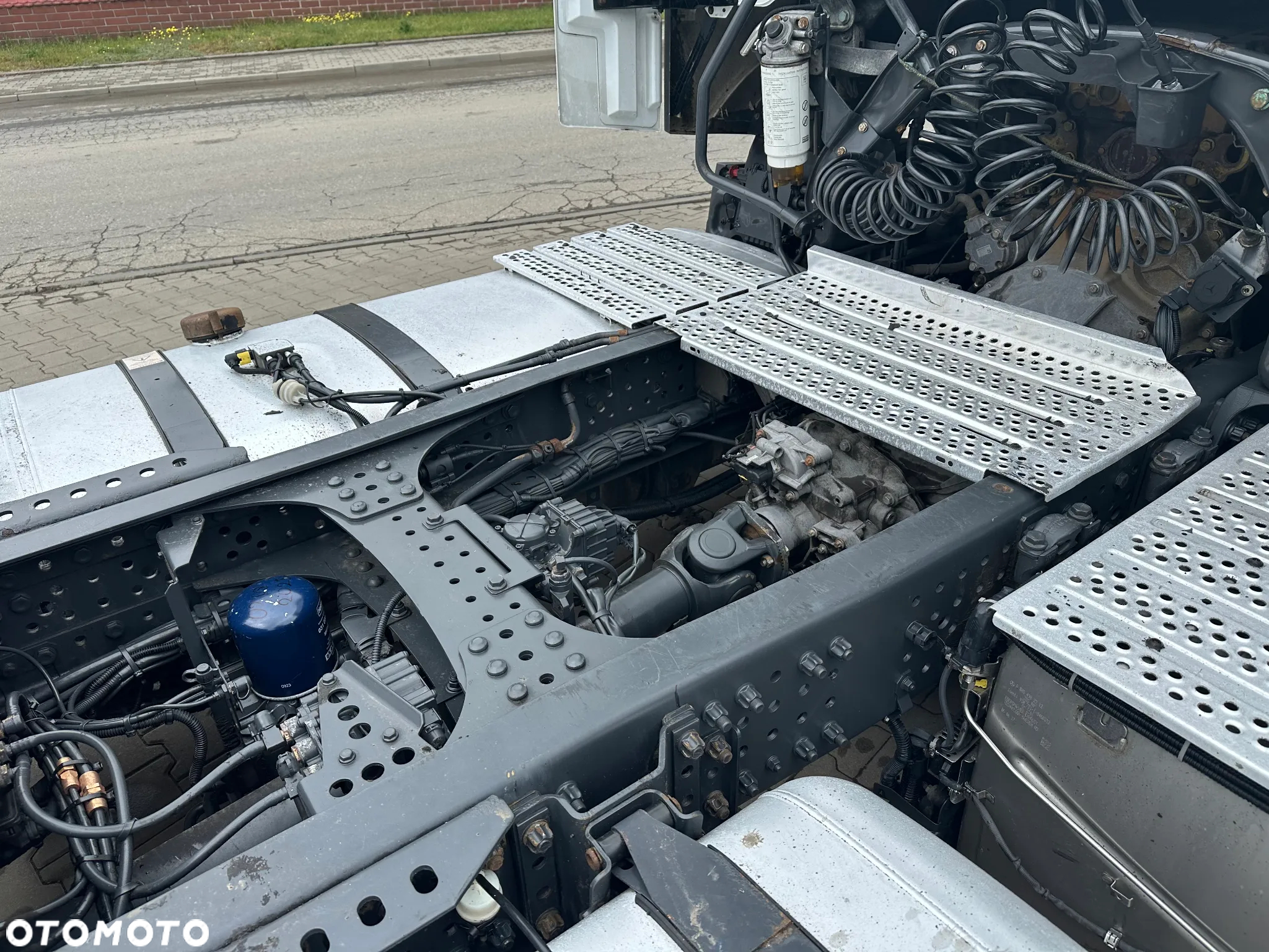 Mercedes-Benz ACTROS MP4 - 11
