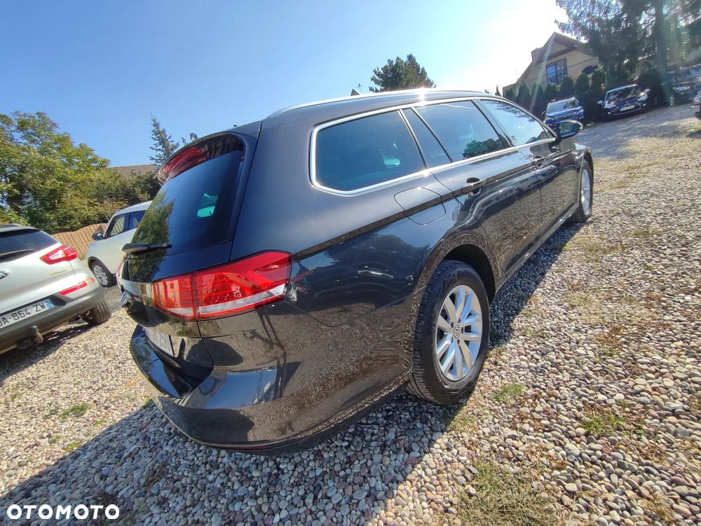 Volkswagen Passat 2.0 TDI (BlueMotion Technology) Highline - 9