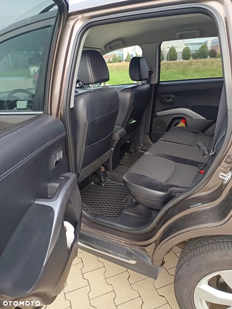Mitsubishi Outlander 2.0 DID Invite SE - 19