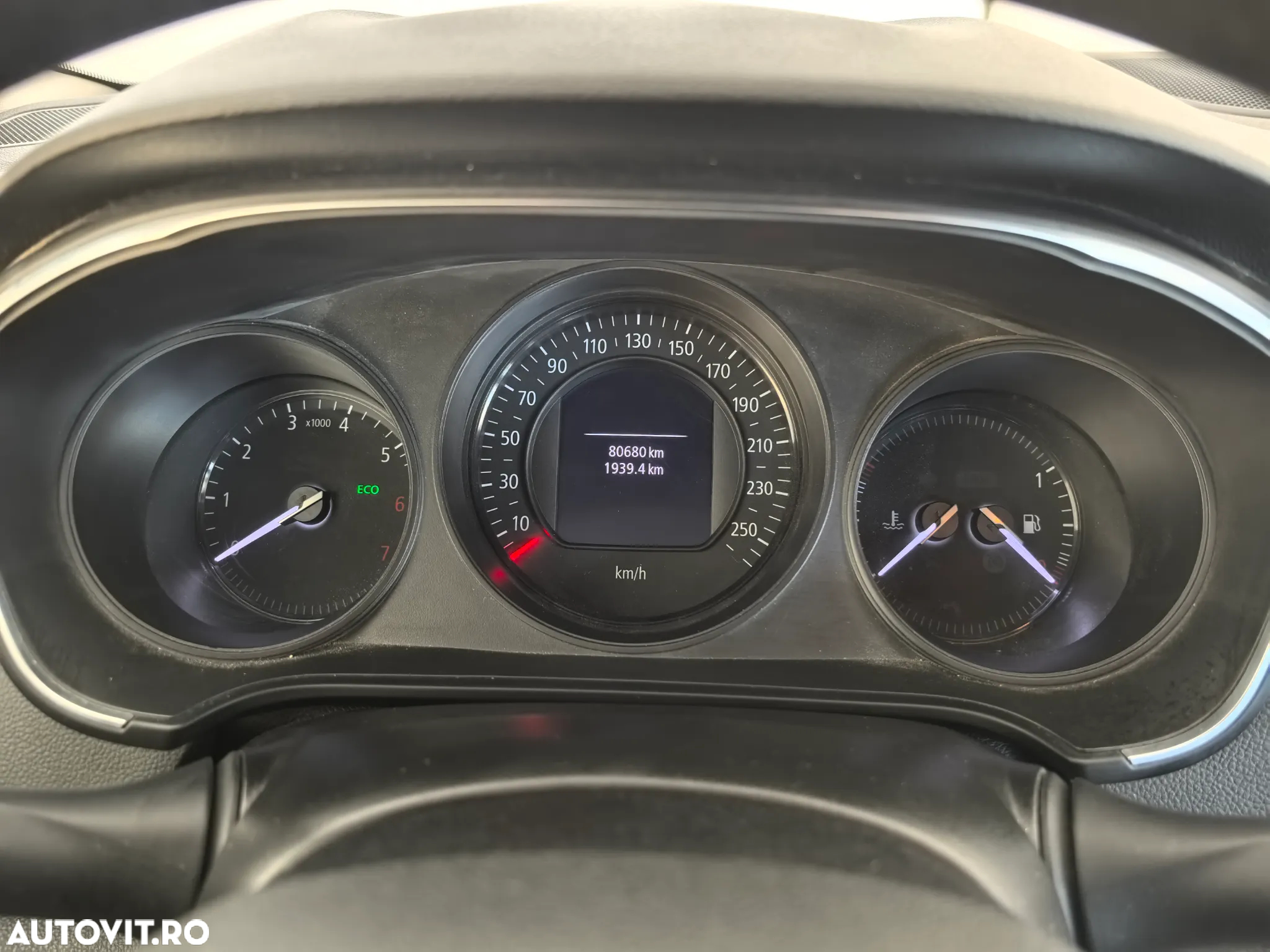 Renault Megane ENERGY TCe Zen - 16