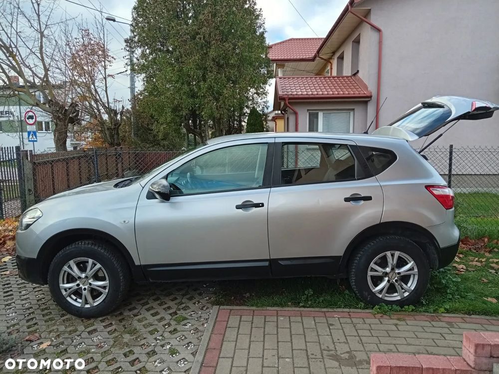 Nissan Qashqai 2011 photo 2