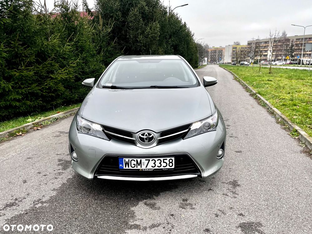 Toyota Auris 1.6 Premium Start - 16