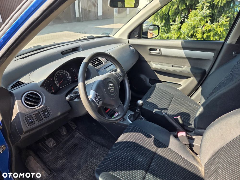 Suzuki Swift - 9