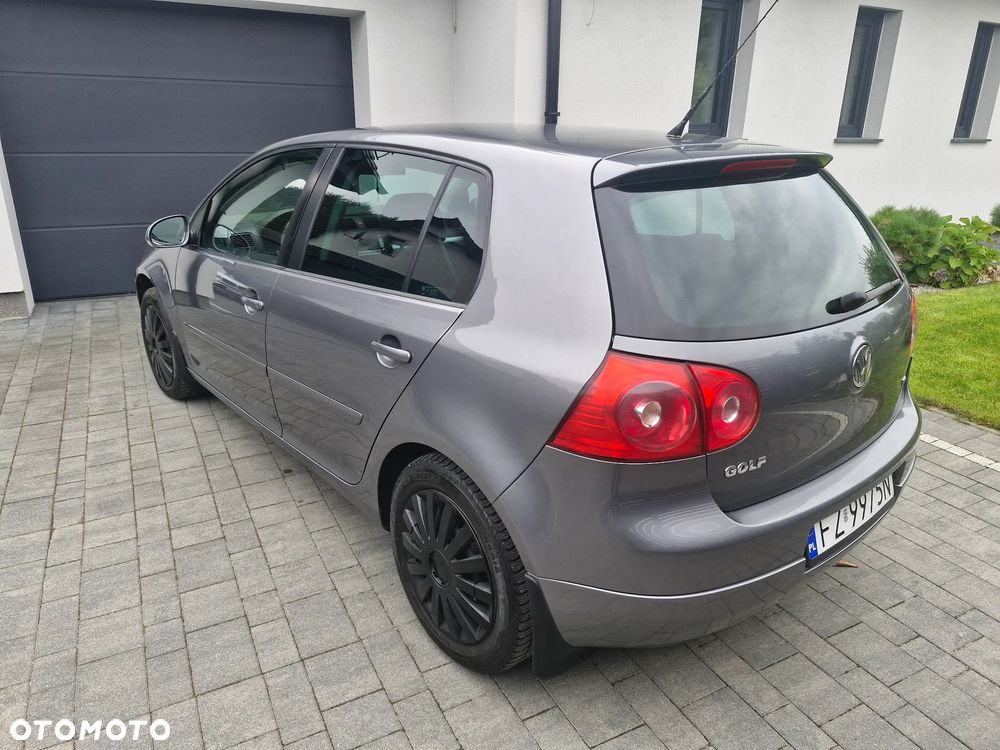 Volkswagen Golf V 1.6 Trendline - 4