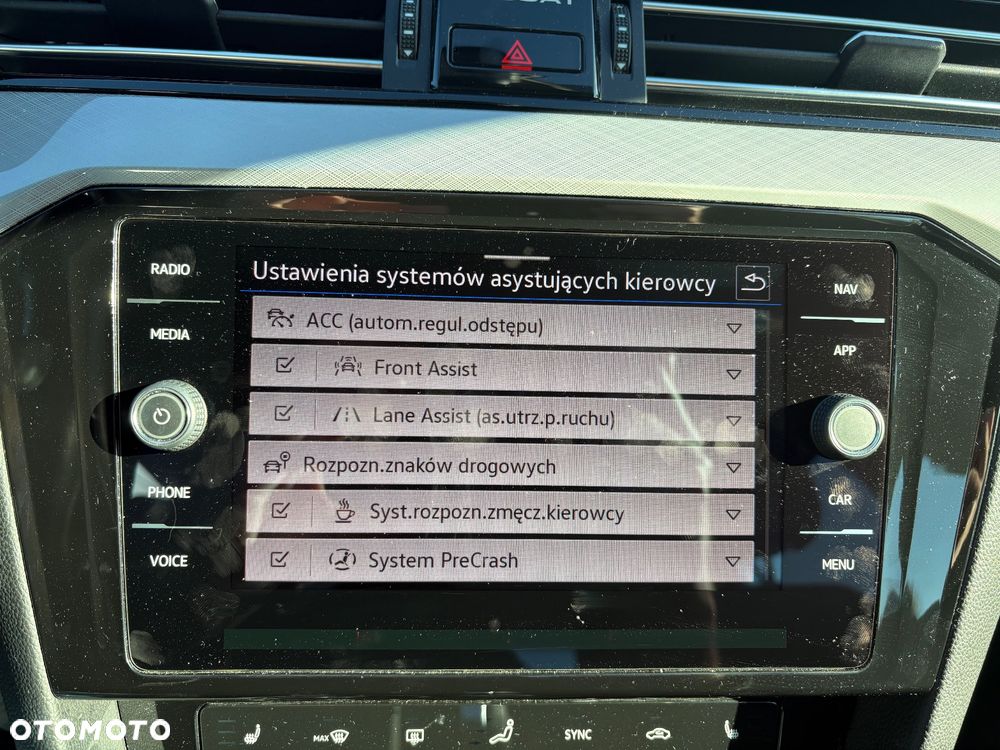 Volkswagen Passat 2.0 TDI EVO Business DSG - 25