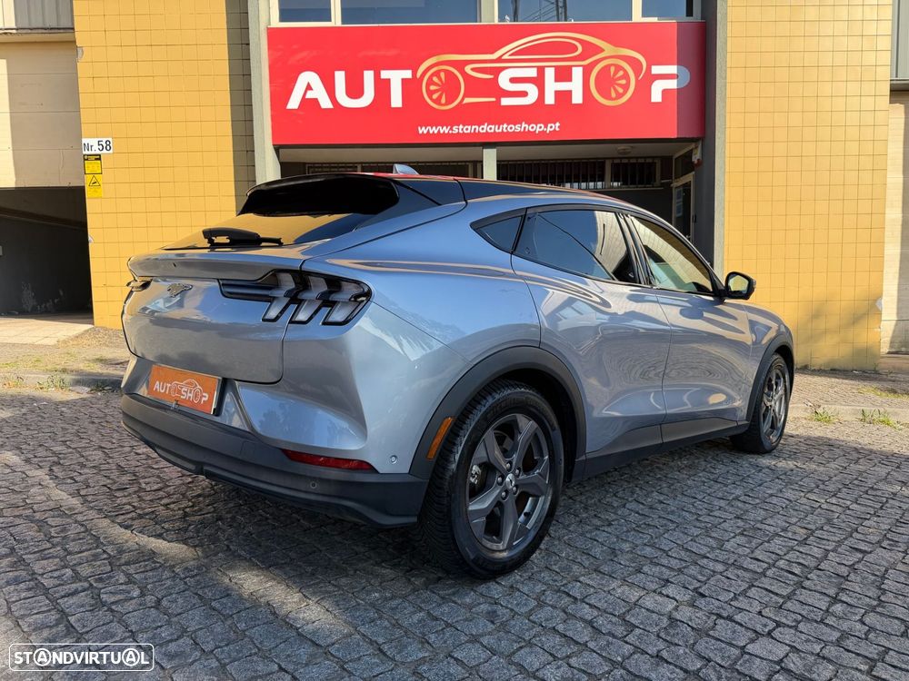 Ford Mustang Mach-E 75.7 kWh Base - 12