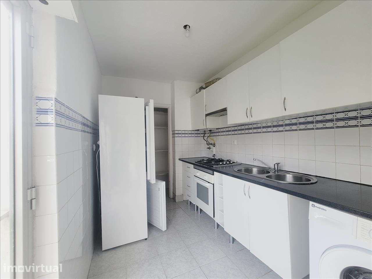 Apartamento T2 em Massamá - Grande imagem: 3/17